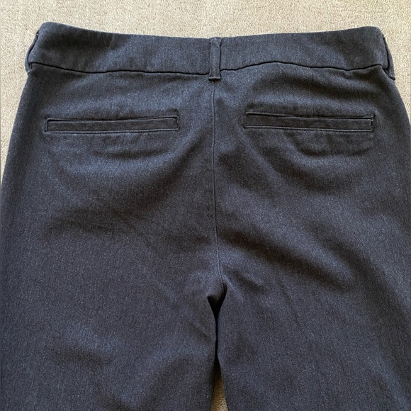 Old Navy Pixie Pants - Size 8 - Picture 4 of 8